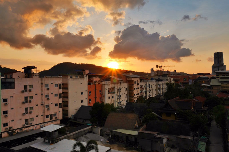 Forty Winks Phuket Hotel Patong Екстериор снимка