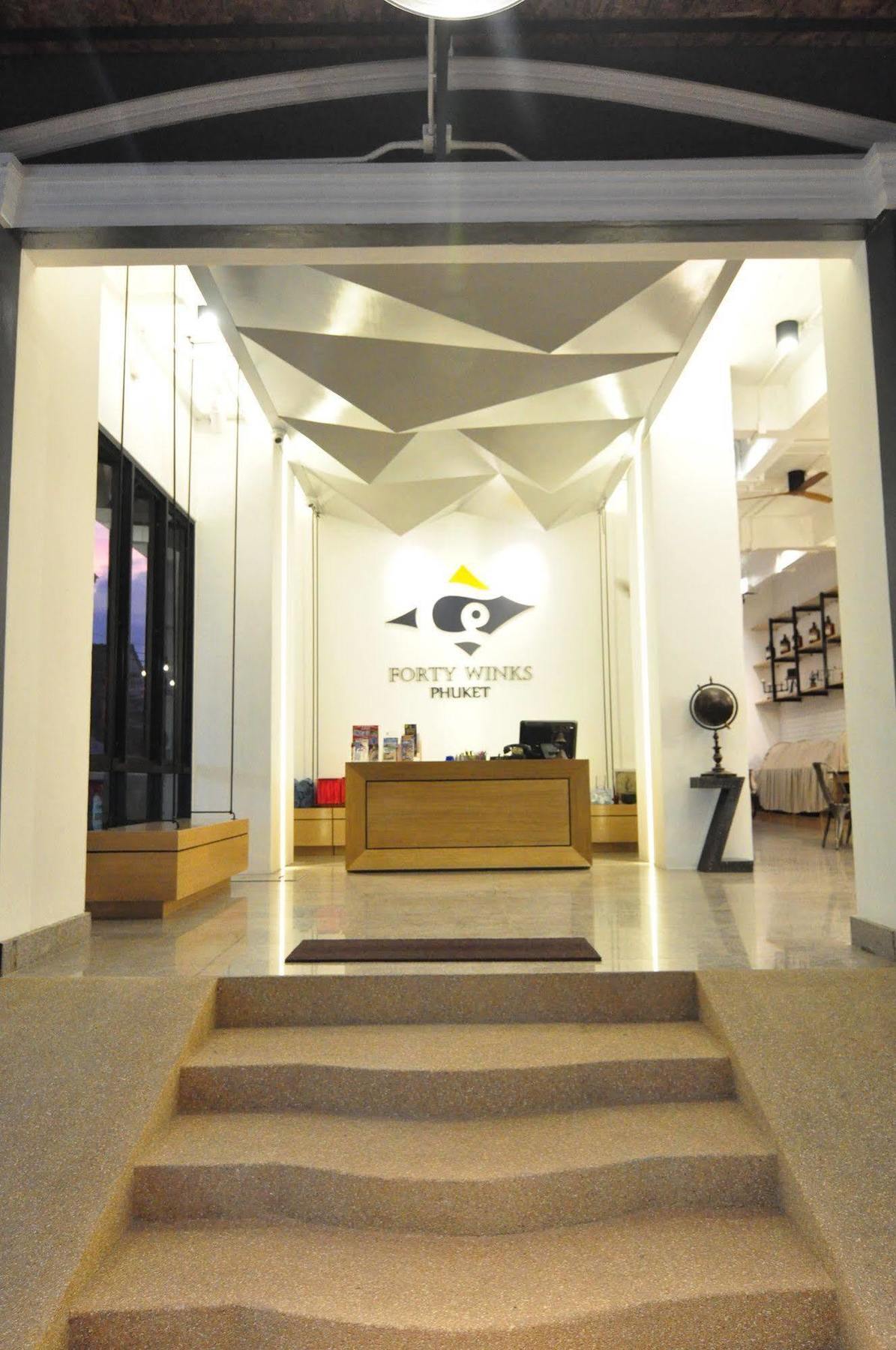Forty Winks Phuket Hotel Patong Екстериор снимка