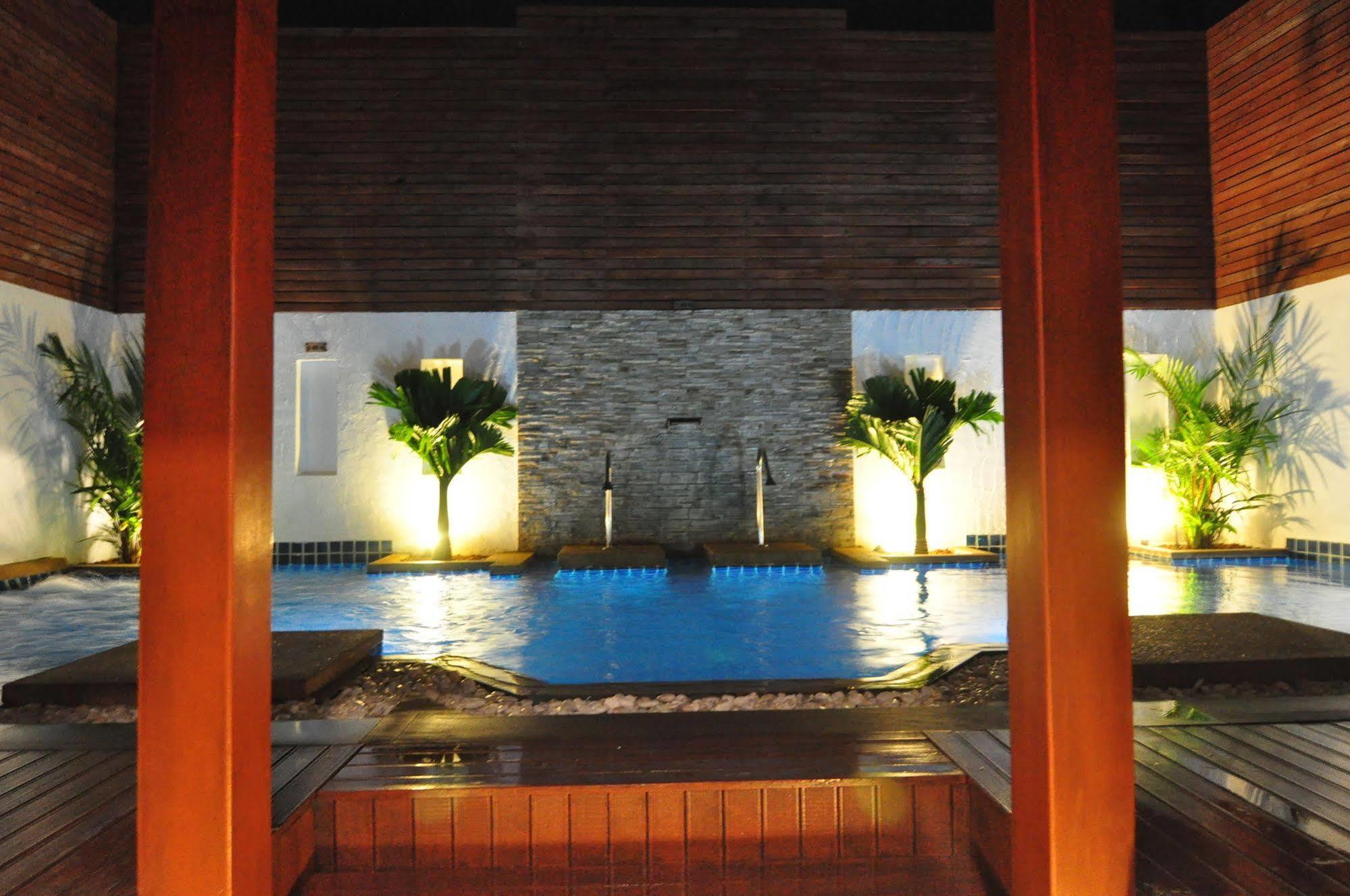 Forty Winks Phuket Hotel Patong Екстериор снимка